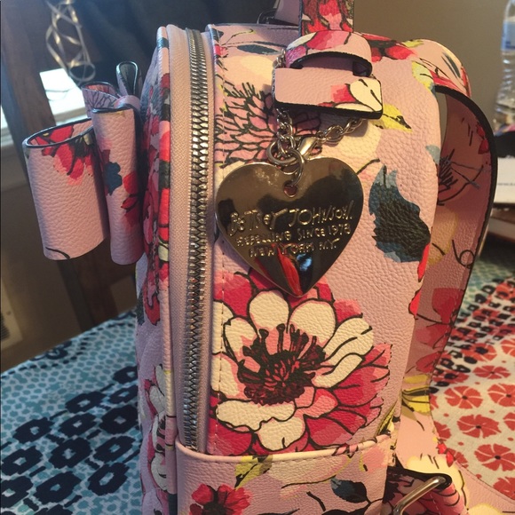 Betsey Johnson backpack purse! - Picture 2 of 4